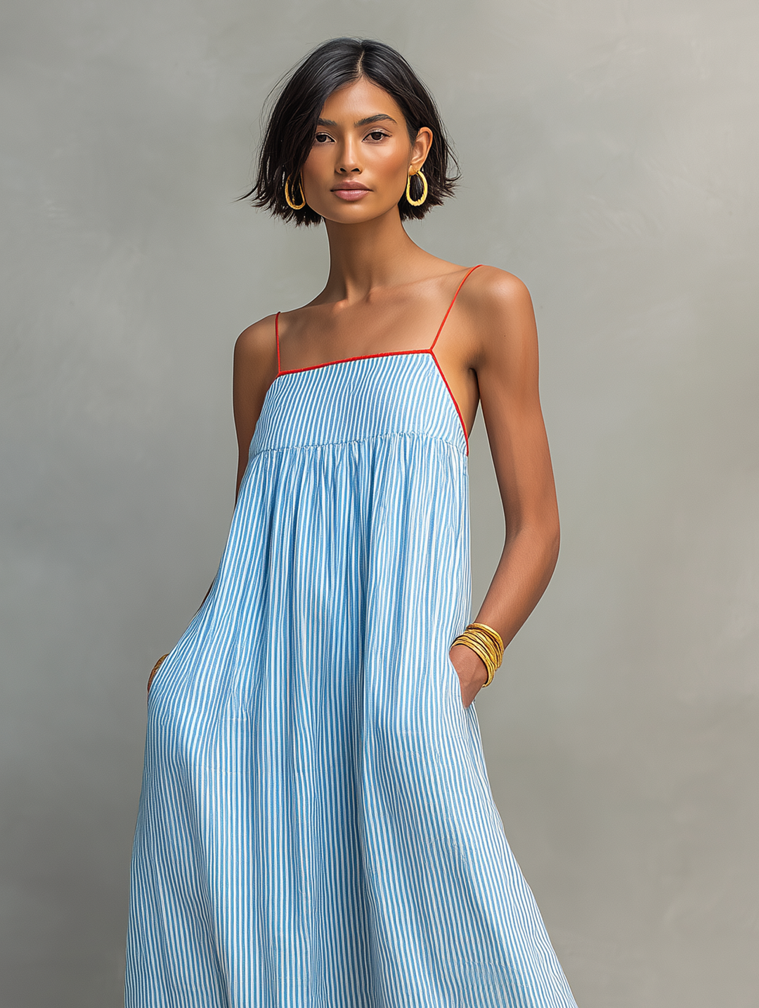 Azzurra | Abito Maxi con Spalline Sottili e Dettaglio a Contrasto